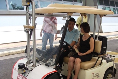 SMART's autonomous golf cart is taken for a test drive.