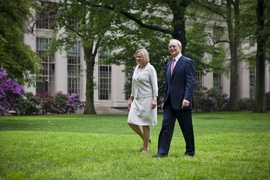 Reif and his wife, Christine, take a moment to stroll through Killian Court in front of MIT's large dome and Lobby 10, where a community reception was held.