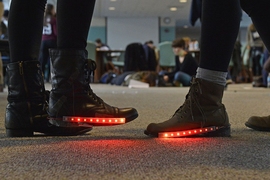 Lincoln Laboratory STEM workshop for girls