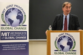 Janos Pasztor, senior advisor to the U.N. secretary-general on climate change, at one of five daily talks on international climate change negotiations that he presented at MIT. 