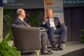 Harry Brekelmans, right, the projects and technology director for Royal Dutch Shell, speaks with MITEI co-founder and director Robert Armstrong.
