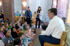 MIT FCU President and CEO Brian Ducharme delivers books to first graders at Morse Elementary School on behalf of the Credit Unions Kids at Heart team.