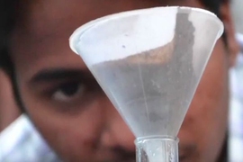J-WAFS commercialization grants are supporting two MIT research teams developing technologies to make current agricultural practices more sustainable.