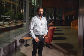 Arvind Satyanarayan outside