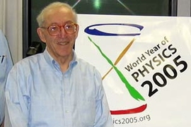 Irwin Shapiro spoke recently on "The Fourth Test of Einstein's Theory of General Relativity," a groundbreaking experiment he led at MIT's Haystack Observatory during the 1960s.