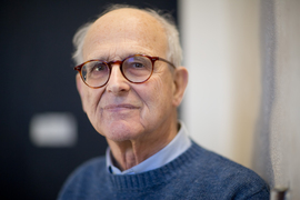 Rainer Weiss headshot
