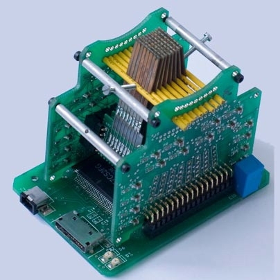 This stimulator was used in a study to show that how humans feel the world can actually change how they see it --Â and vice versa. The device consists of a centimeter-square array composed of 60 pins to deliver precisely controlled vibrations to the fingertips.