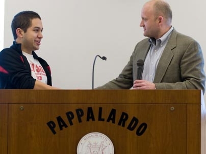 Professor Dan Frey presents an award to 2.007 Winner Edward Grinnell '11.