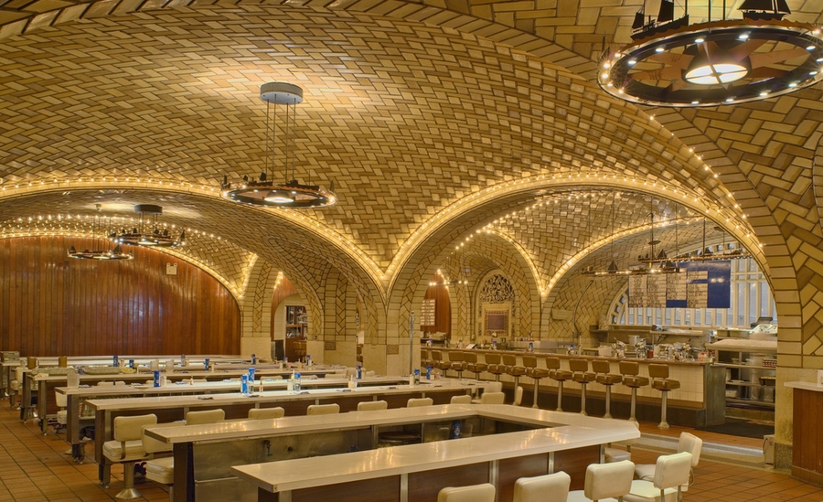 The famous railroad station’s Oyster Bar restaurant features a vaulted Guastavino ceiling.