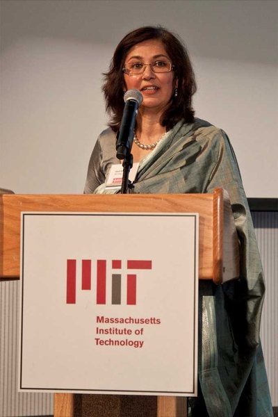 Deepti Nijhawan, managing director of the MISTI-India program, highlights recent students’ experiences abroad in India.