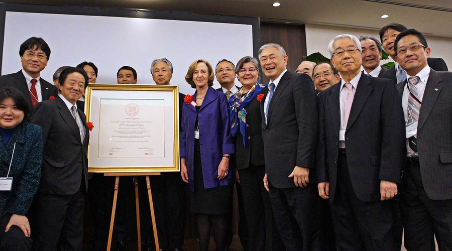 The MIT delegation attended the MIT-Japan 100th Anniversary Alumni Dinner.