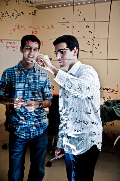 David, right, and Yakir Reshef discuss how to use grids to identify complex patterns in data.