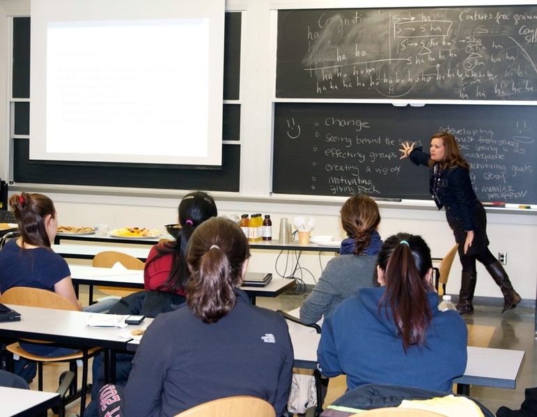 Leah Flynn, assistant dean and director for student leadership and engagement programs, led the workshop.