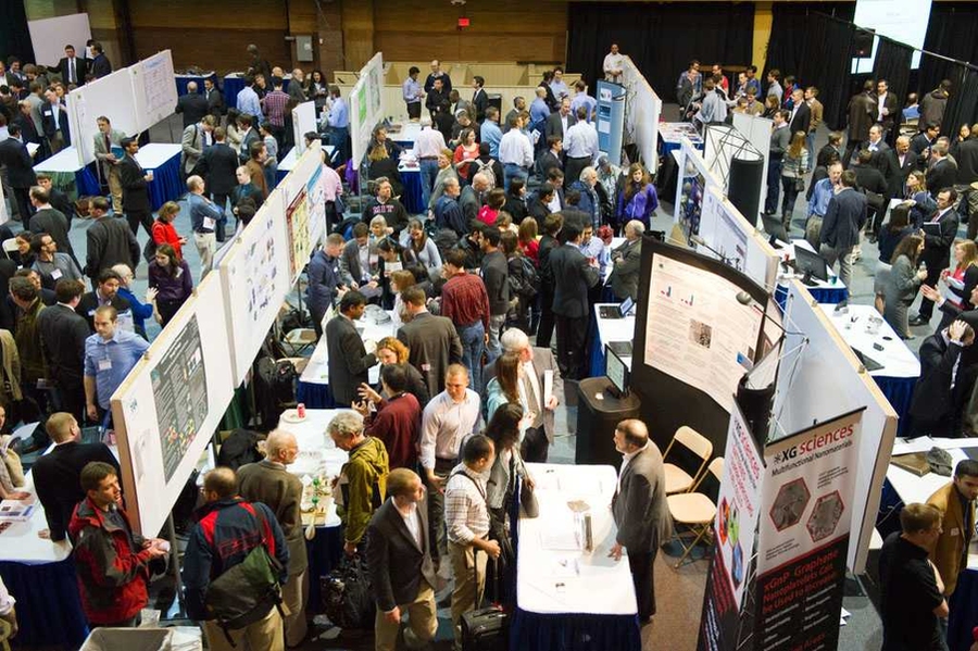 At the Energy Showcase on Friday, companies and student groups exhibited their innovative energy concepts.