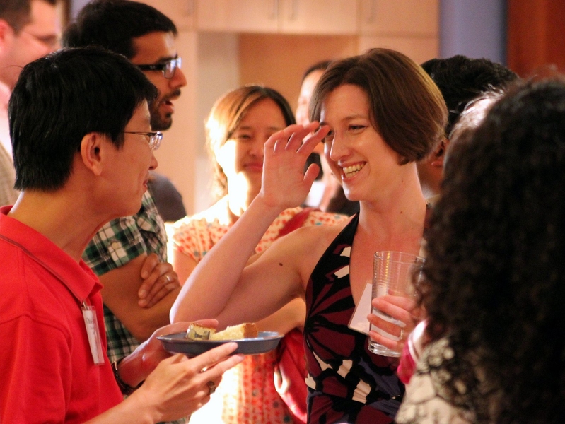 Chia-Hung Wu PhD '09 and Wendy Iskenderian-Epps PhD '11 chat at an evening reception hosted by the Housemasters on Friday, June 29, to kick off Sidney-Pacific's 10th Anniversary Reunion weekend.