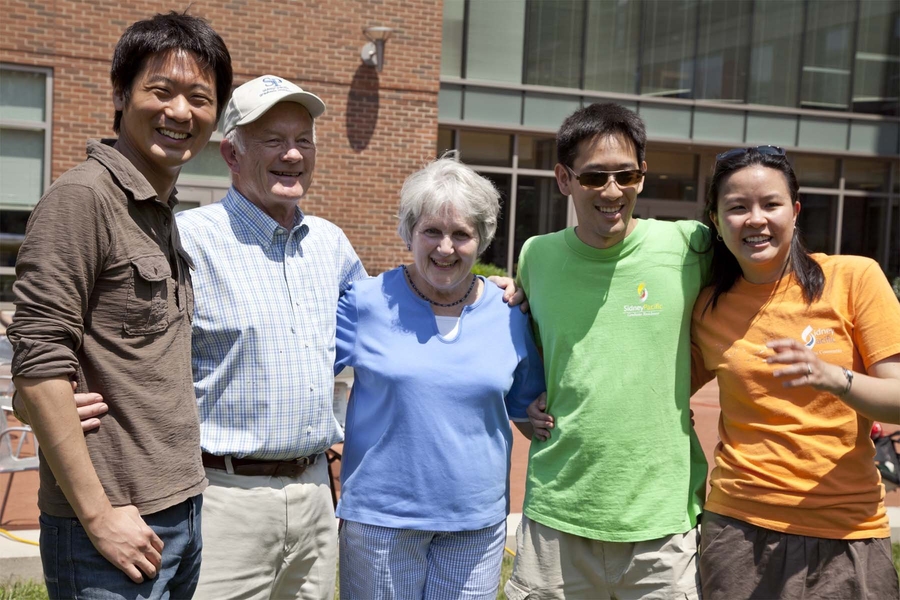 Alumni returning to Sidney-Pacific for the 10th Anniversary Reunion celebration pose with Housemasters Roger and Dottie Mark (L-R: Adlar Kim PhD '08, Roger Mark '60 & PhD '66, Dottie Mark, Tim Chan PhD '07, Laura Cham SM '06).