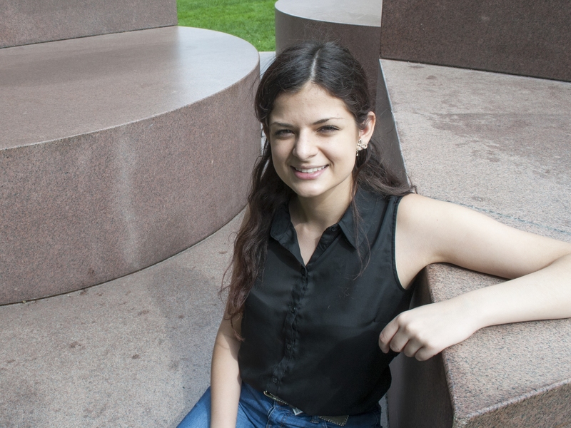Incoming freshman Kaylee de Soto got a head start at MIT, arriving in June to help the Plasma Science and Fusion Center update its fusion video game.