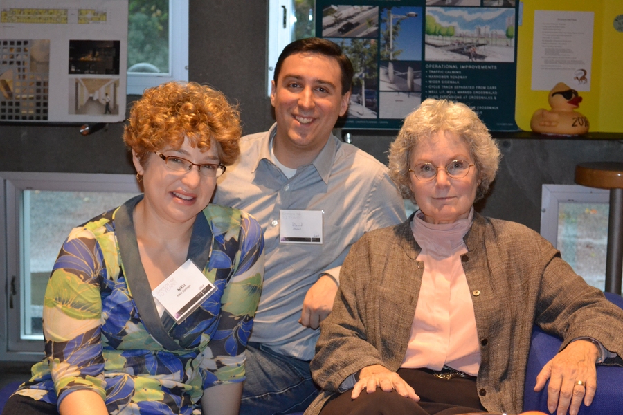 Simmons alumni returned to their past home to meet new students and reconnect with past Sims. Nikki Johnson Springer '04 and David Nedzel '07 joined Simmons housemaster Ellen Essigmann in the lobby to catch up on what has changed since they graduated.