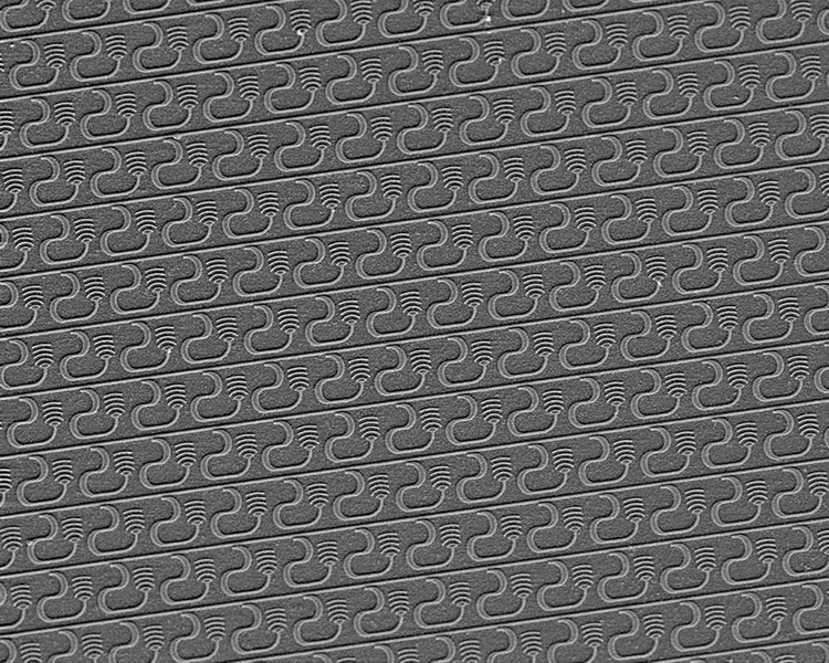 The new chip consists of tiny antennas arranged in a 64-by-64 grid.