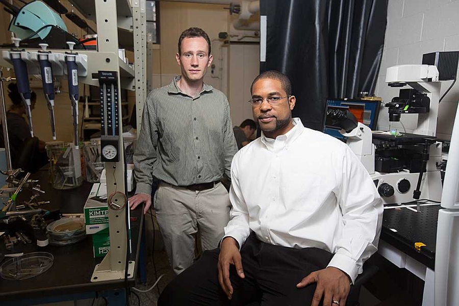 Cullen Buie (right), the Mitsui Career Development Assistant Professor of Mechanical Engineering at MIT, and graduate student William Braff