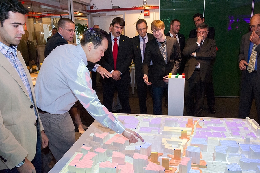 Ryan Chin (left) and Ira Winder (to the right of Áder) demonstrated CityScope.