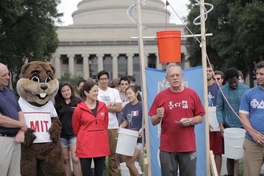 President Reif invited the MIT community to participate, and he dedicated the event to Karolina Fraczkowska '01, whose husband recently died of the disease. 