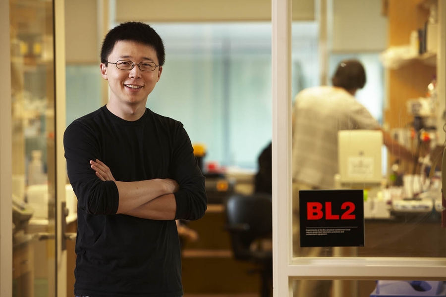 Feng Zhang will receive the Society for Neuroscience's Young Investigator Award.