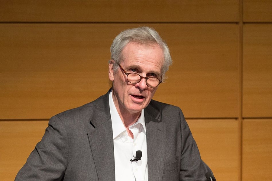 John Durant, head of the MIT Museum, moderated the panel discussion on communicating about climate change.