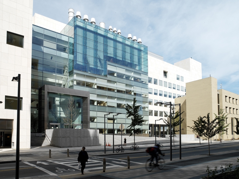 Correa was one of three MIT alumni and professors who designed the MIT Brain and Cognitive Sciences Complex (Building 46).