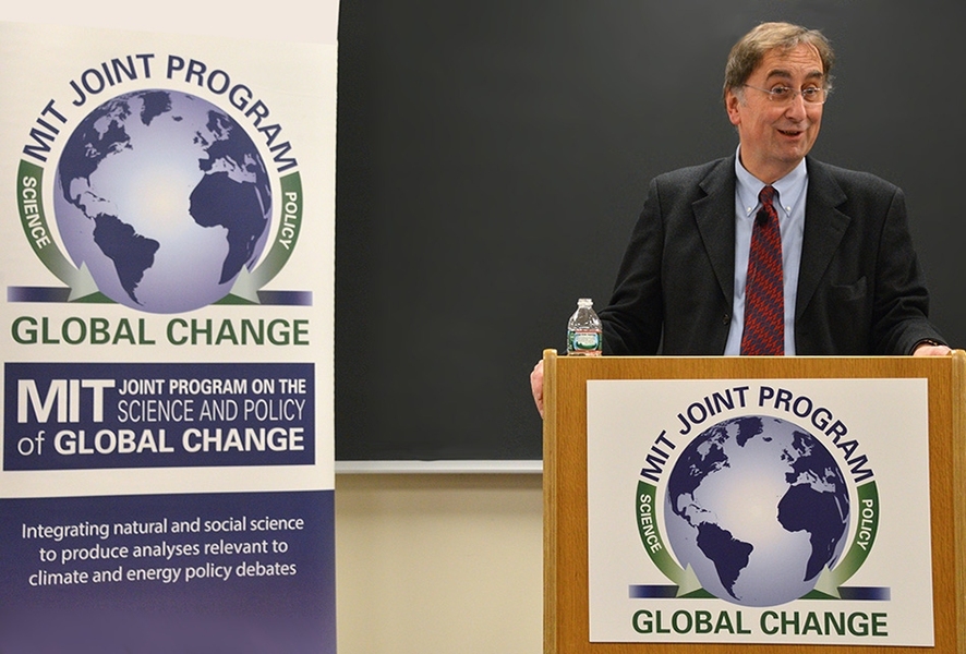 Janos Pasztor, senior advisor to the U.N. secretary-general on climate change, at one of five daily talks on international climate change negotiations that he presented at MIT. 