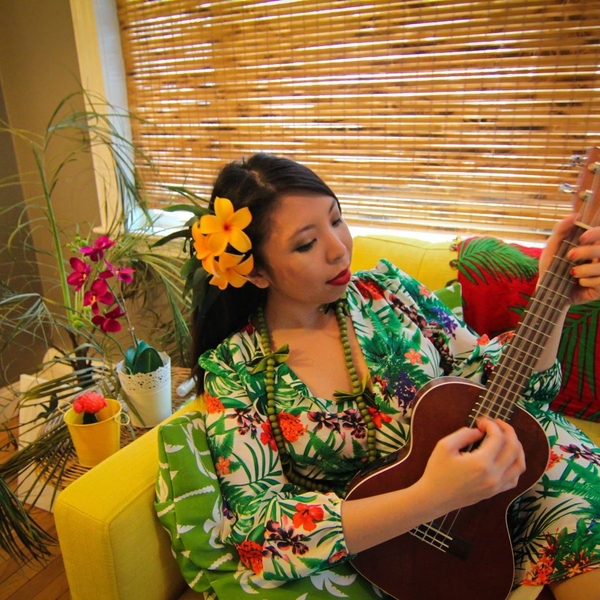 Lily Bui playing the ukulele.