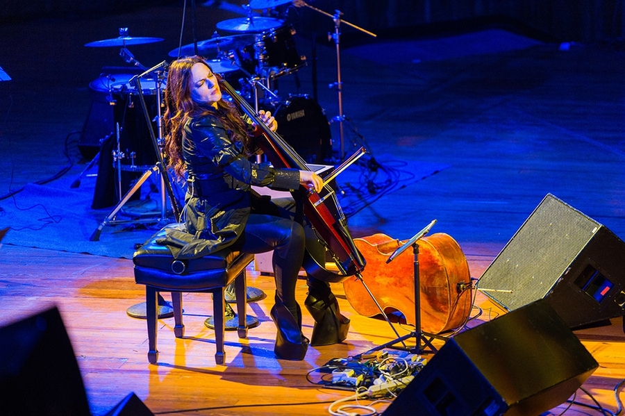 Maya Beiser, Mellon Distinguished Visiting Artist at the MIT Center for Art, Science, and Technology, performing at MIT Sounding, September 25, 2015. 