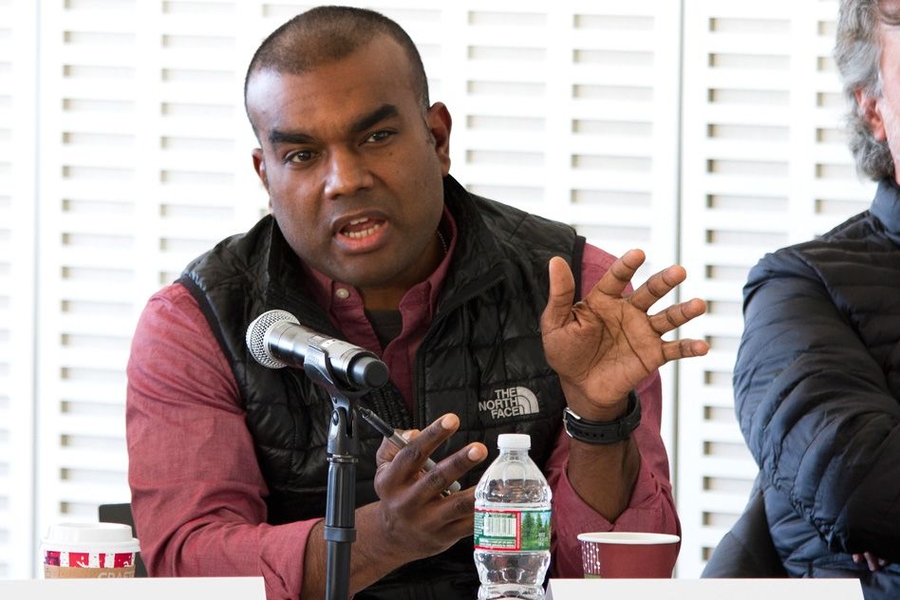A panel of judges — including Nigel Jacob, co-founder of the Mayor’s Office of New Urban Mechanics for the City of Boston — selected eight finalists to enter the DesignX program in January 2016 for a two-week workshop followed by a semester-long course.
