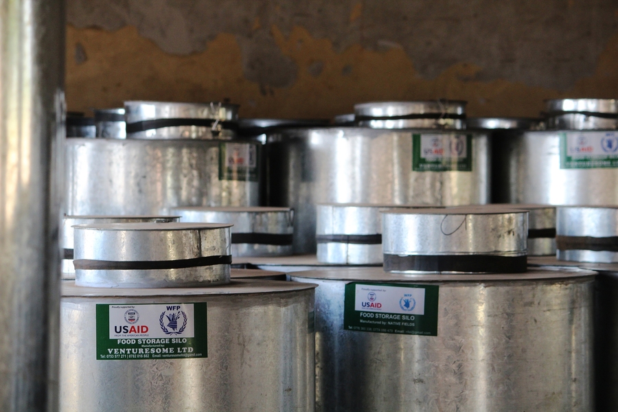 A distribution center for plastic post-harvest silos