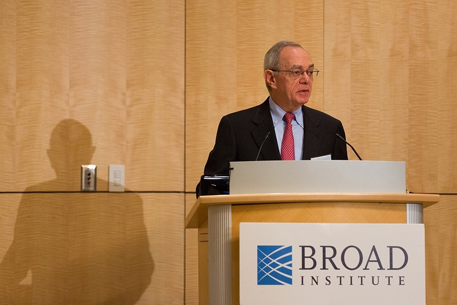 MIT President L. Rafael Reif spoke at the opening of the SENSE.nano conference.
