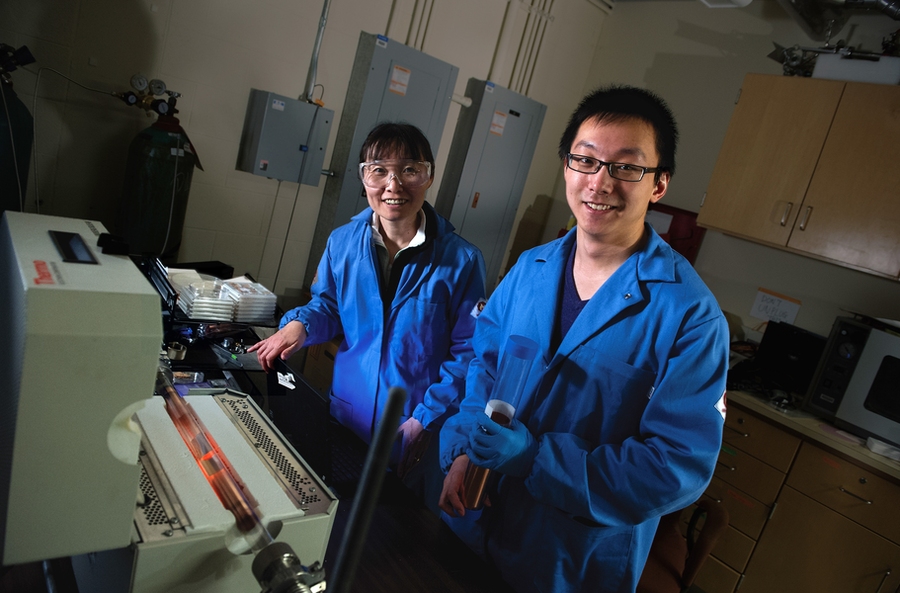 Professor Jing Kong (left) and graduate student Yi Song, developers of a new flexible graphene solar cell, are members of the Nanomaterials and Electronics Group in the Department of Electrical Engineering and Computer Science.