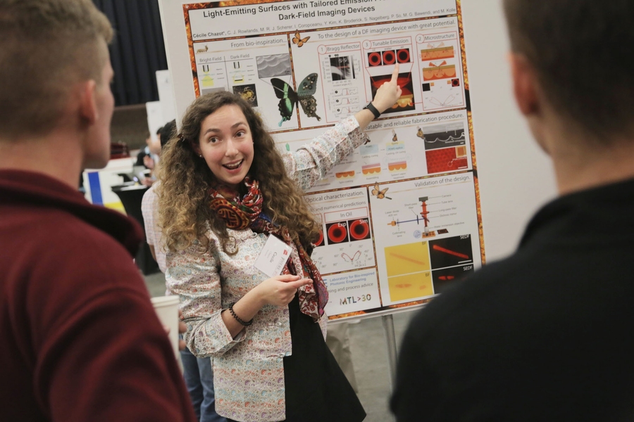 Cecile Chazot explains her research project, which was titled: "Light-Emitting Surfaces with Tailored Emission Profile for Compact Dark-Field Imaging Devices."
