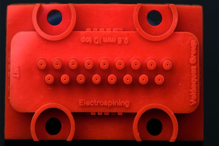 With their staggered spacing, the emitters can produce tightly packed but "aligned" nanofibers, meaning that they can be collected on a rotating drum without overlapping each other.
