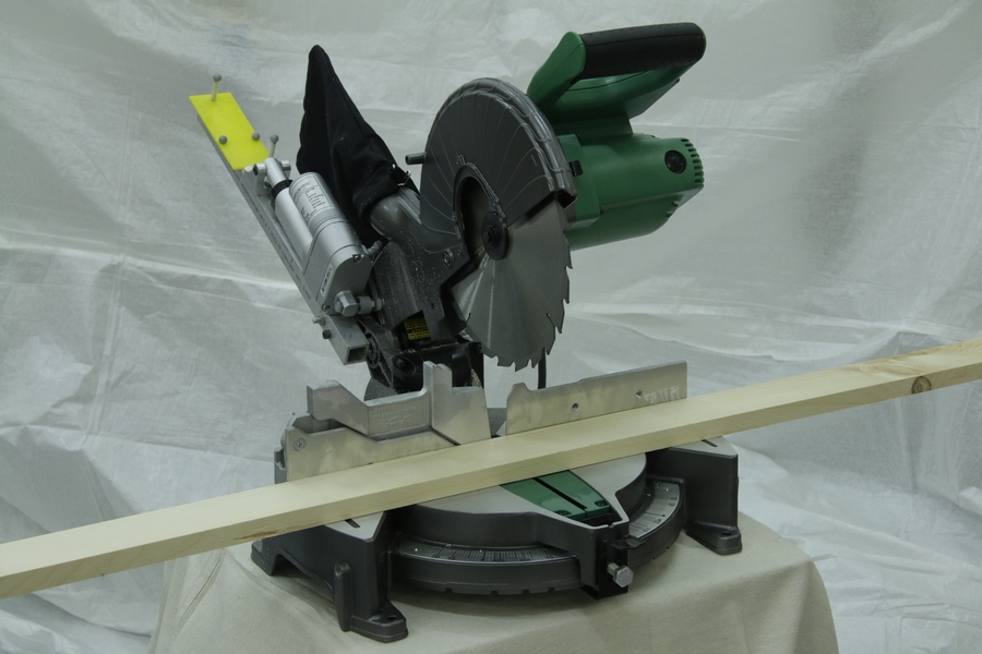 The team used two Kuka youBots to lift beams, place them on the chop-saw, and cut.

