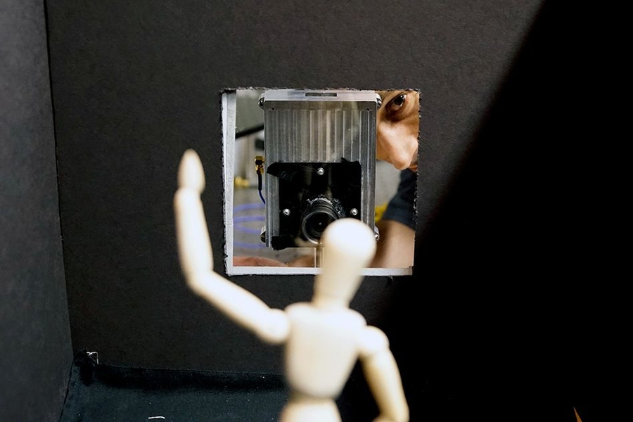 The MIT system was able to resolve images of objects and gauge their depth at a range of 57 centimeters.