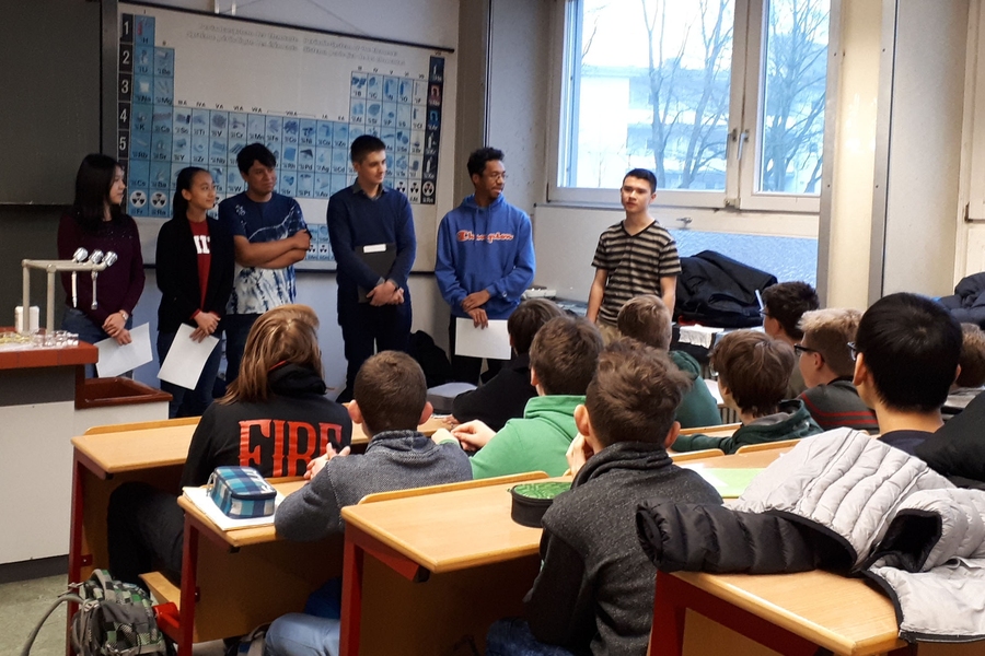 A chemistry lesson is taught during Global Teaching Labs at the Werner-von-Siemens Gymnasium in Regensburg, Germany. Topics for chemistry included acids and bases and redox reactions, as well as endothermic and exothermic reactions.