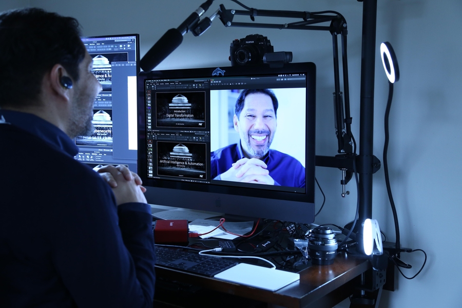 From his home, Abel Sanchez leads the live virtual delivery of Digital Transformation. The program included 30 professionals, each also participating from home.