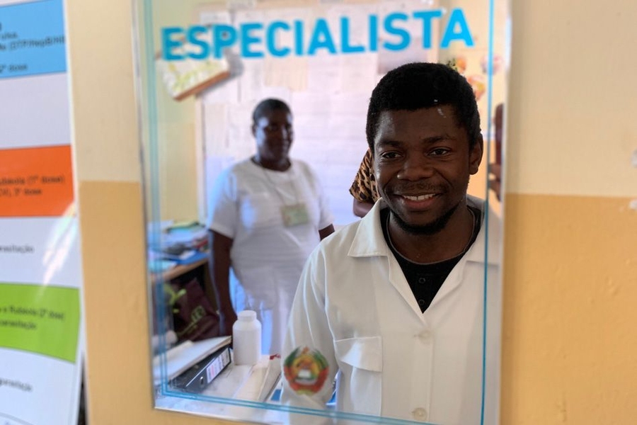 macro-eyes is working to scale their model’s predictive success across all of Tanzania and Mozambique. This photo shows frontline health workers in Mozambique. “macro-eyes produced mirrors for the health facilities to remind frontline health workers that they are the experts/'Especialistas,'” Fels says.