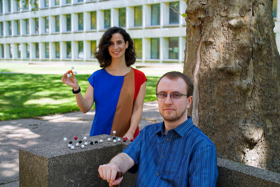 Clara Sousa-Silva with co-author Janusz Petkowski.