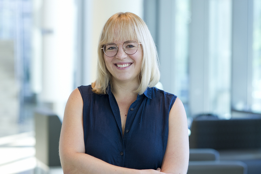 Portrait photo of Asya Magazinnik
