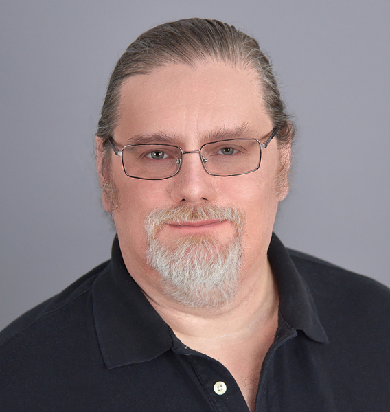 Headshot of Thomas Coveney