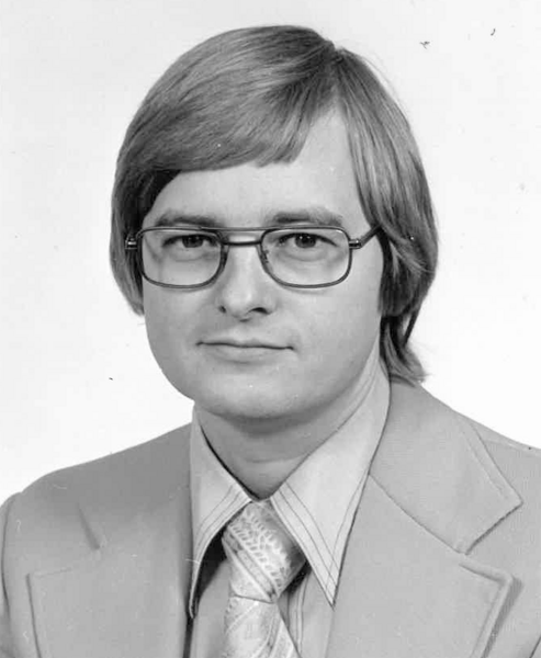 Grayscale headshot of Gunter Stein taken in the 1970s