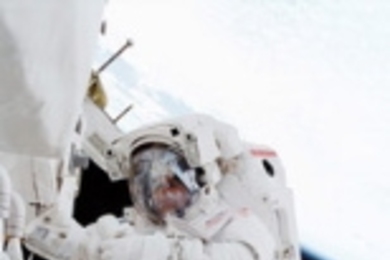 "It was just an awesome experience," Franklin Chang-Diaz said of his first walk in space.
