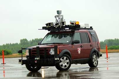 MIT's entry for the 2007 DARPA Urban Challenge competition is a self-piloted Land Rover LR3.