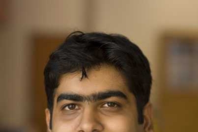 Saaransh Gulati, EDF-MIT Energy Fellow, is working on a computational fluid dynamics model to predict and improve conditions within light water reactors. The objective is to increase the safety and efficiency of light water reactors to produce more energy at lower cost.